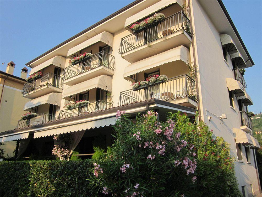 Hotel Marina Torri del Benaco Kültér fotó