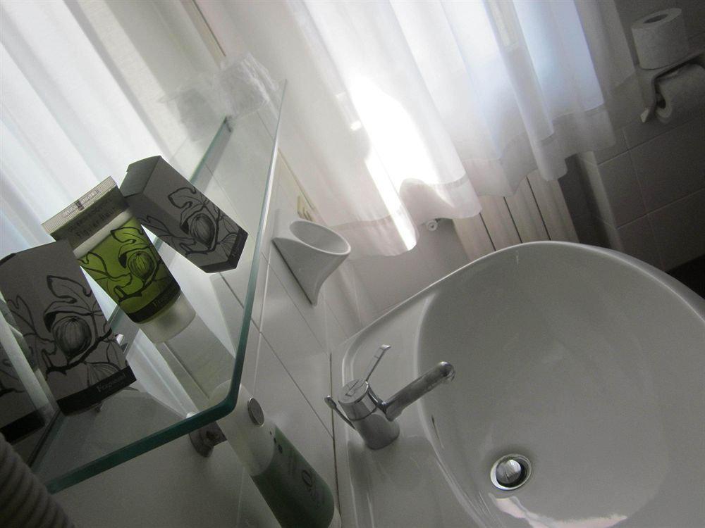 Hotel Marina Torri del Benaco Kültér fotó